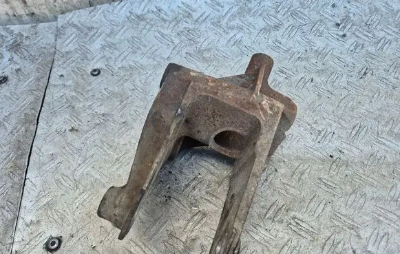 Opel Antara Engine mounting bracket X00765B X00765 8333
