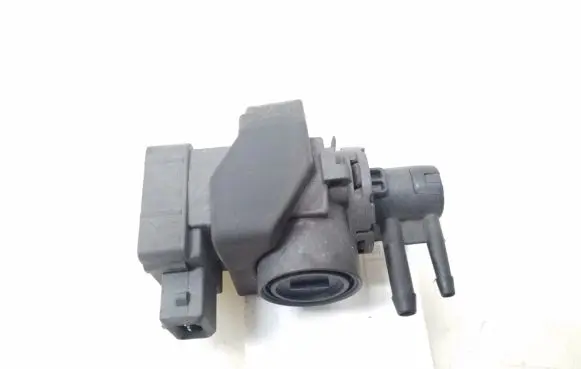 Nissan Qashqai Turbo solenoid valve 149567097R