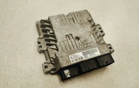 Citroen C4 II Picasso Engine control unit/module S180123008C 9666681180 9804127280