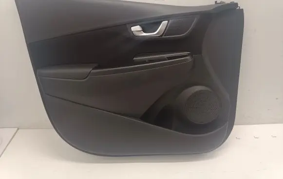 Hyundai Kona I Front door card panel trim