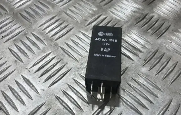 Audi A8 S8 D2 4D Other relay 443927351b eap