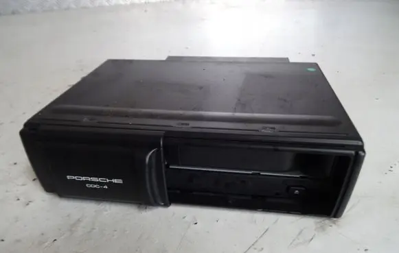 Porsche Cayenne (9PA) CD/DVD changer 7L5035111C