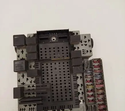 Volvo S80 Fuse module 08696040 000002605850