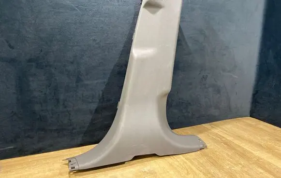 (B) pillar trim (bottom)