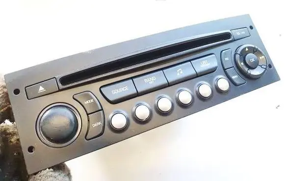Radio/CD/DVD/GPS head unit