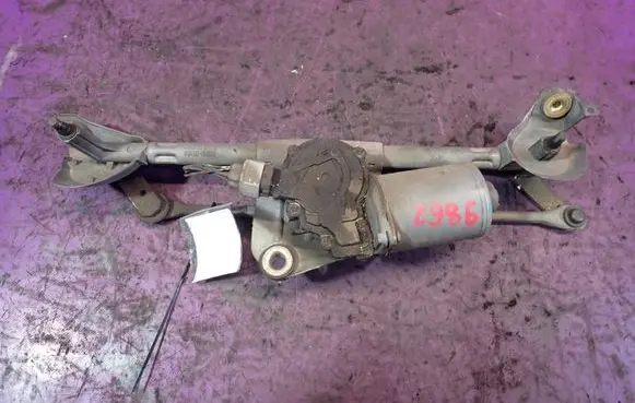 Toyota Yaris Verso Front wiper linkage and motor 