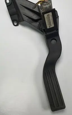 Ford Mondeo Mk III Accelerator throttle pedal 2S71-9F836-DA