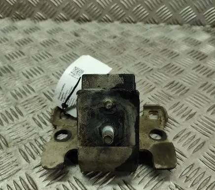Nissan NP300 Engine mount bracket 112324JA0A