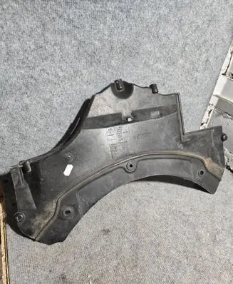 BMW 5 F10 F11 Heat shield in engine bay 7188421 74850610