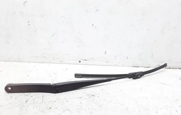 Volkswagen Golf V Windshield/front glass wiper blade 