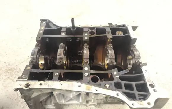 Mercedes-Benz CLK A209 C209 Engine block R2710101405