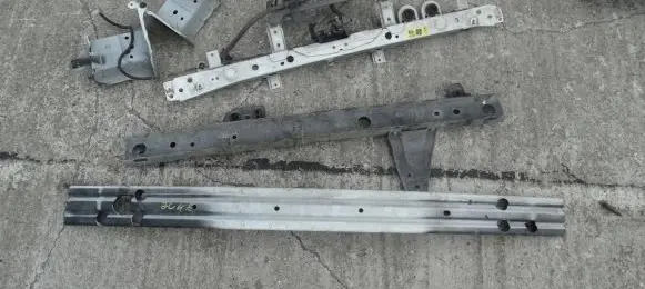 Nissan Juke I F15 Radiator support slam panel