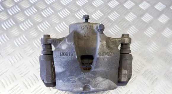 Hyundai Tucson TL Front brake caliper