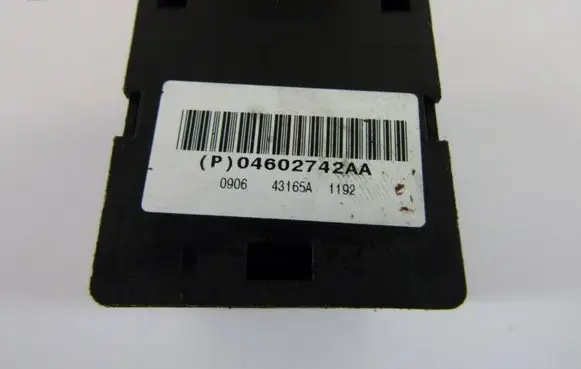 Jeep Grand Cherokee (WK) Electric window control switch 04602742AA