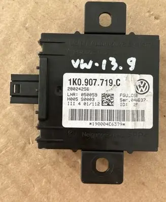 Volkswagen Golf V Alarm control unit/module 1K0907719C 28024256 198004E6379