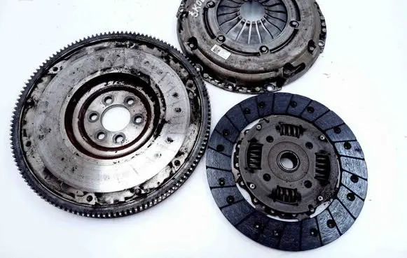 Skoda Yeti (5L) Clutch set kit 3082001511 03F141015B