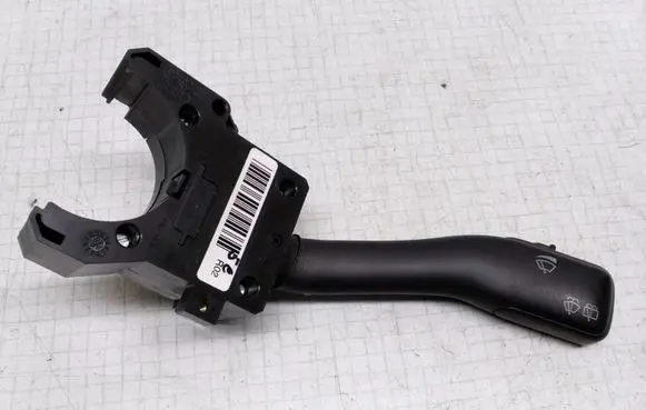Volkswagen Golf IV Wiper control stalk 4B0953503F CZK0301202012