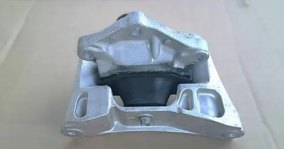 Honda CR-V Engine mounting bracket 101723234023