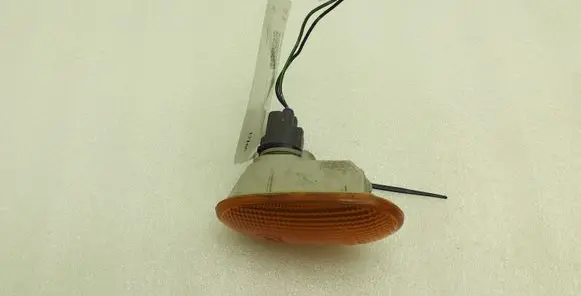 Mitsubishi L200 Front fender indicator light E4016534 P2133