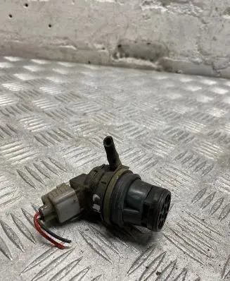 Toyota Land Cruiser (J150) Windscreen/windshield washer pump 8533071010