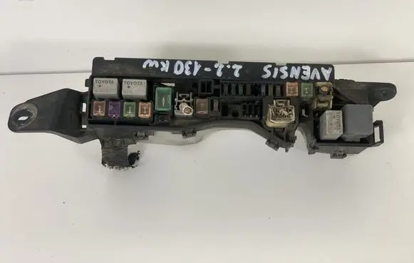 Toyota Avensis T250 Fuse box set