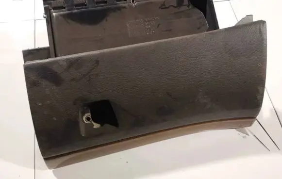 Volvo XC90 Glove box 3409431