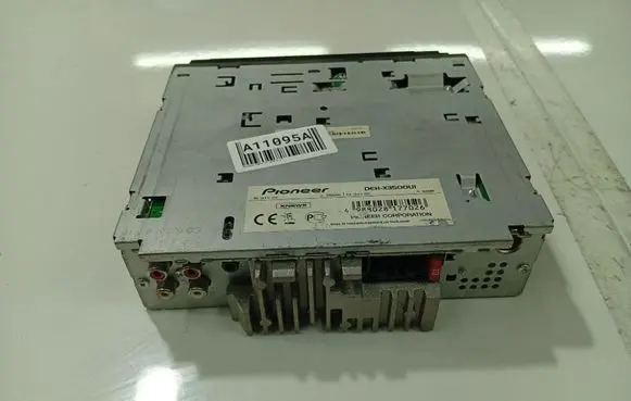 Hyundai Santa Fe Radio/CD/DVD/GPS head unit DEHX35000UI