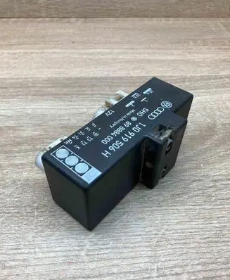 Volkswagen Golf IV Coolant fan relay 1J0919506H