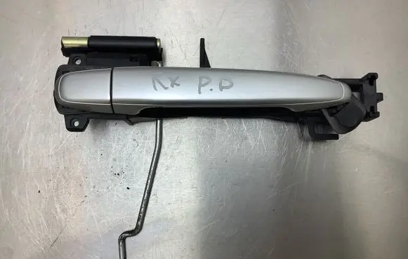 Lexus RX 330 - 350 - 400H Front door exterior handle PA6G30