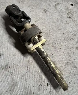 Nissan X-Trail T30 Steering column universal joint