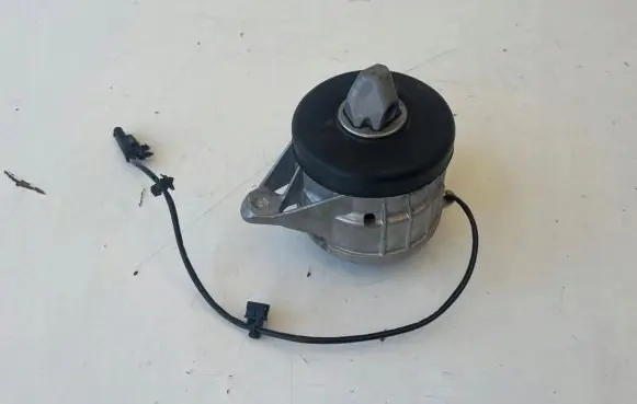 Mercedes-Benz GLE W167 Engine mount bracket 1672407600