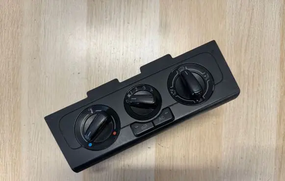 Volkswagen Polo V 6R Climate control unit 6R0820045F