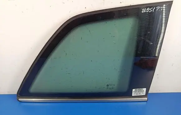 Opel Zafira B Rear side window