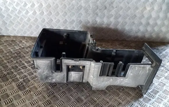 Mercedes-Benz Vito Viano W639 Fuse box cover A6395400324