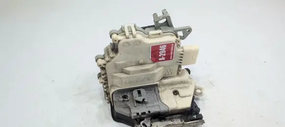 Audi A1 Front door lock 8J1837016C