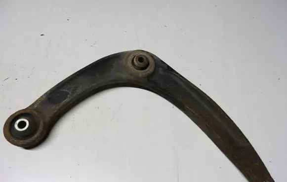 Peugeot 5008 Front control arm 9686219510