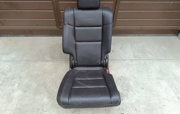 Jeep Grand Cherokee Rear seat 