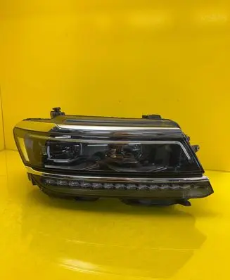 Volkswagen Tiguan Headlight/headlamp 5NB941082D