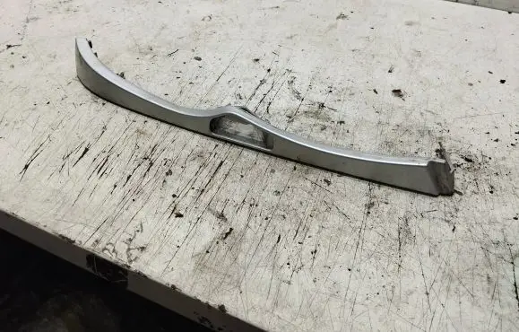 BMW 3 E46 Under headlight/headlamp trim 0305523