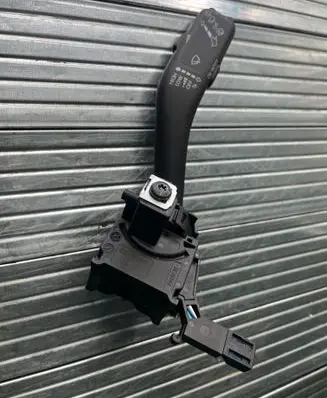 Volkswagen Caddy Wiper turn signal indicator stalk/switch 110115