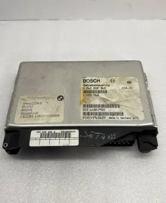 BMW 5 E39 Gearbox control unit/module 1422768 0281037360