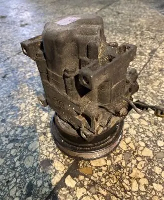 Mazda 626 Air conditioning (A/C) compressor (pump) H12A0AH40U J1003929
