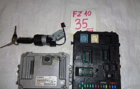 Peugeot 5008 Engine control unit/module 9666986680