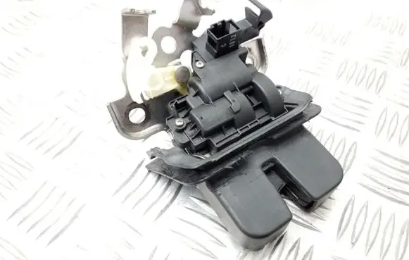Audi A6 S6 C7 4G Tailgate/trunk/boot lock/catch/latch 8K9827505A