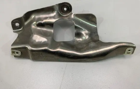 BMW 4 G22 G23 G24 G26 Other engine bay part 7450534