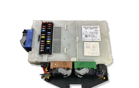 Ford Mondeo MK IV Comfort/convenience module 28130621 7G9T14A073DD
