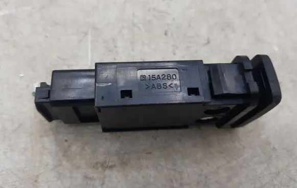 Lexus IS 220D-250-350 Other switches/knobs/shifts 3560750