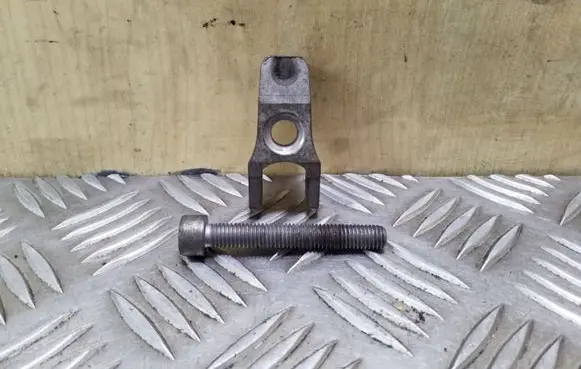 Volkswagen Crafter Fuel Injector clamp holder