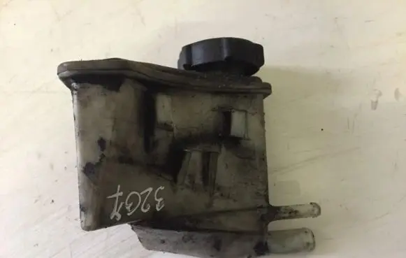 Ford Mondeo MK I Power steering fluid tank/reservoir