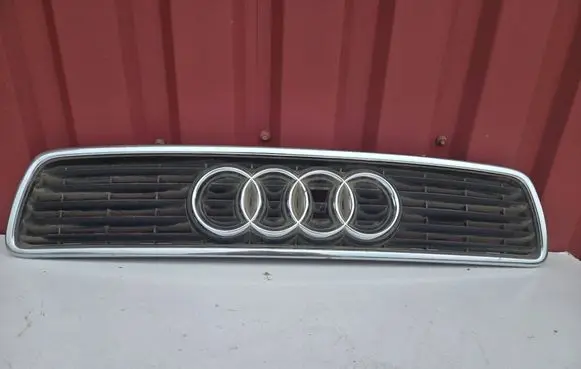 Audi A4 S4 B5 8D Front grill 8D0853651J